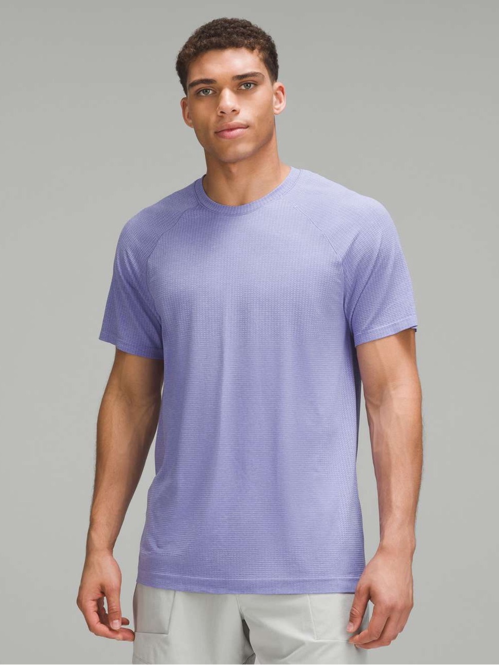 Lululemon Metal Vent Tech Short-Sleeve Shirt
Lilac Smoke / Dark Lavender